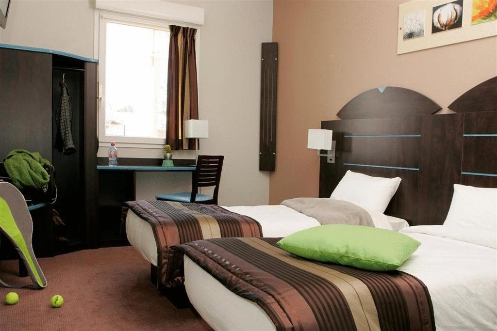 Hotel Akena City Caudry Kültér fotó